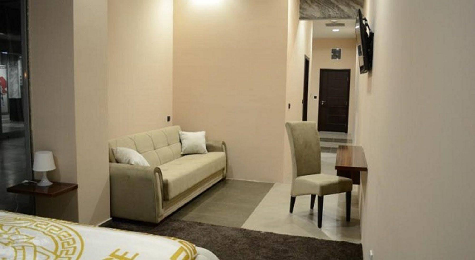 Hotel Metropolitan By Belgrade Arena Extérieur photo